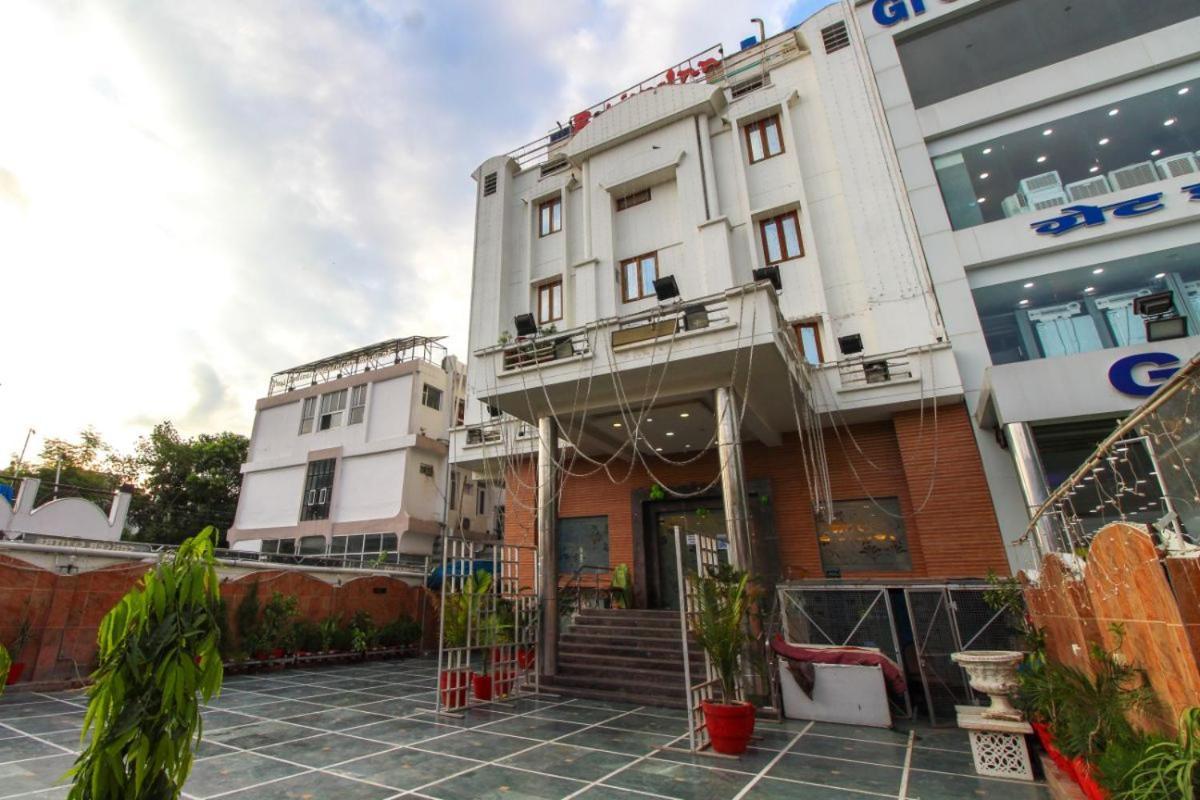 Babian Inn Lucknow Extérieur photo