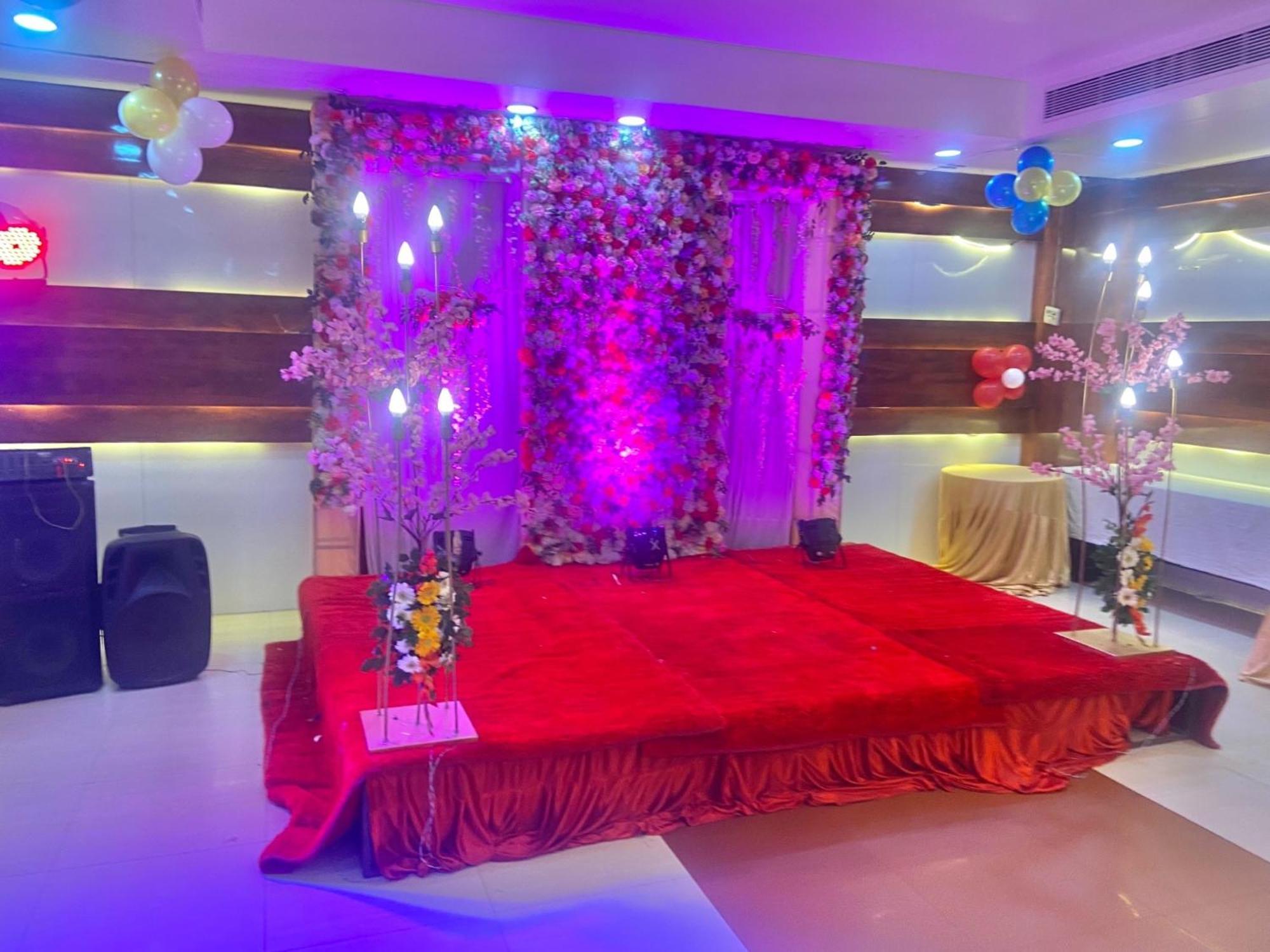Babian Inn Lucknow Extérieur photo